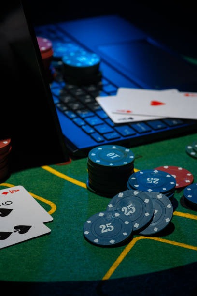 tiket 300 Dealer and card layout